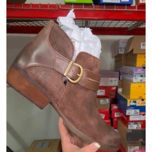 BORN Kati Dark Brown (Castagno) Boots Size 10 New in Box MSRP $140 - Picture 11 of 13